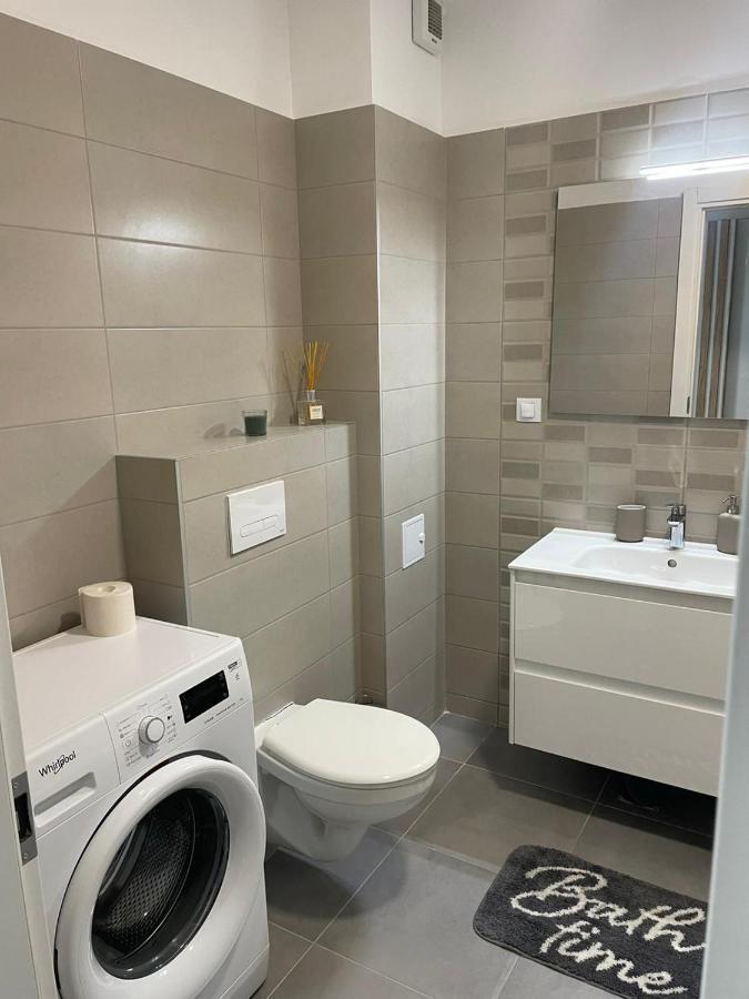 Lara 65 - Cozy & Modern Apartment @ Conest Яссы Экстерьер фото